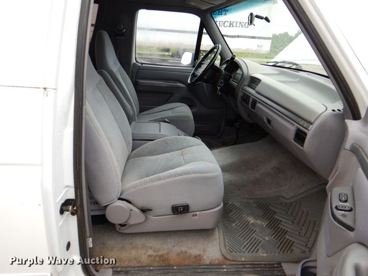 image for item DK5682 1995 Ford Bronco XLT  SUV