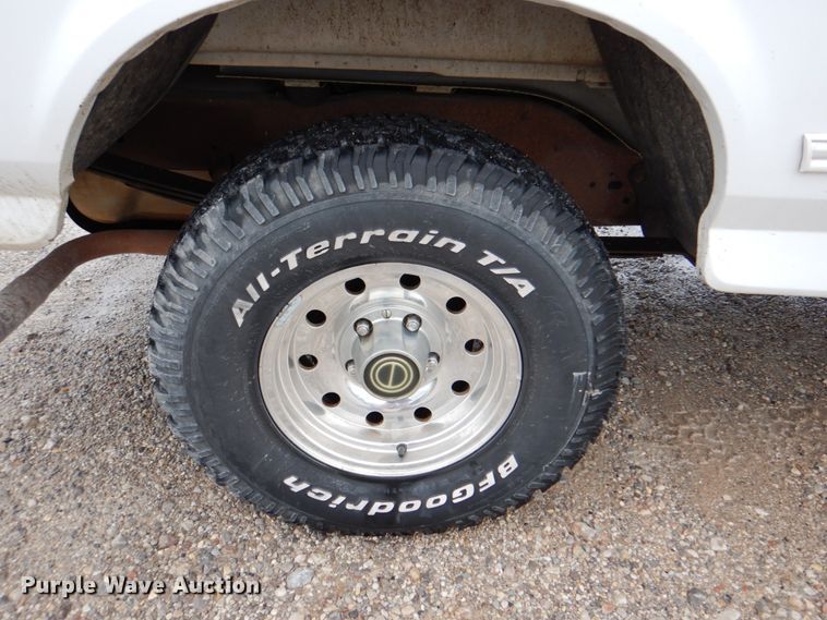 image for item DK5682 1995 Ford Bronco XLT  SUV