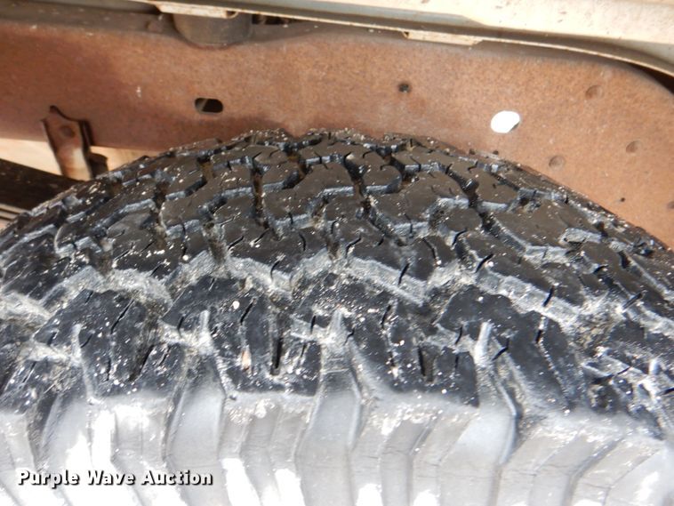 image for item DK5682 1995 Ford Bronco XLT  SUV