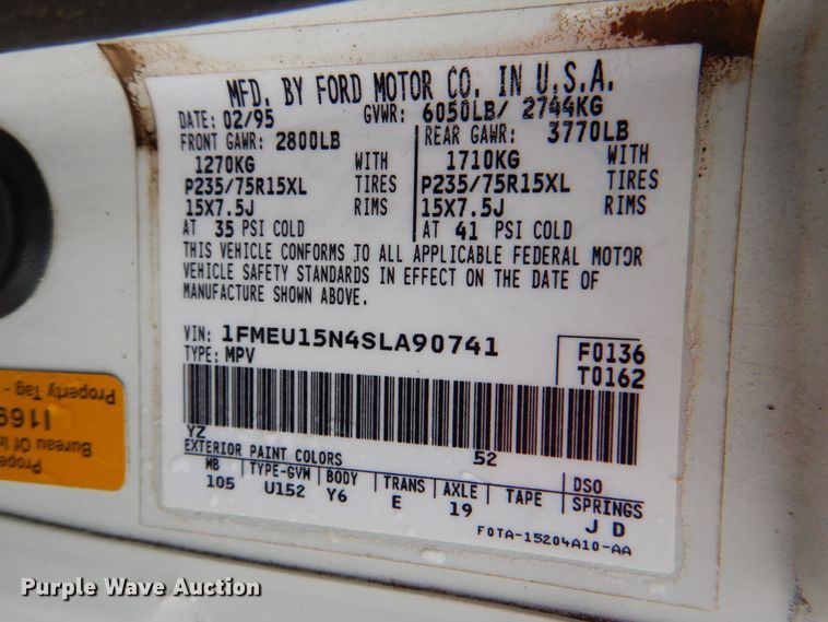 image for item DK5682 1995 Ford Bronco XLT  SUV