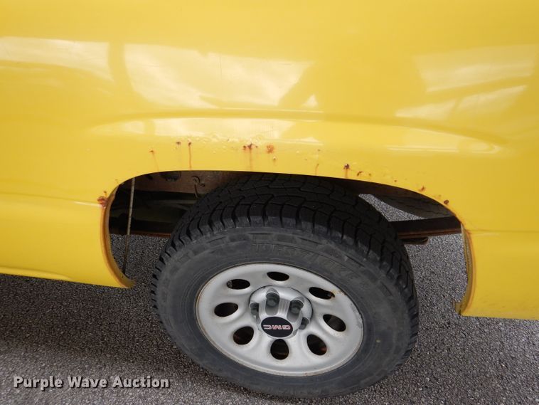 image for item DL5737 2007 GMC Sierra 1500  pickup truck