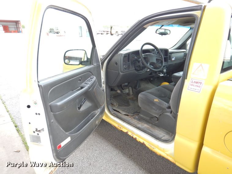 image for item DL5737 2007 GMC Sierra 1500  pickup truck