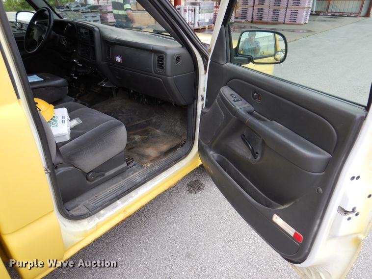 image for item DL5737 2007 GMC Sierra 1500  pickup truck