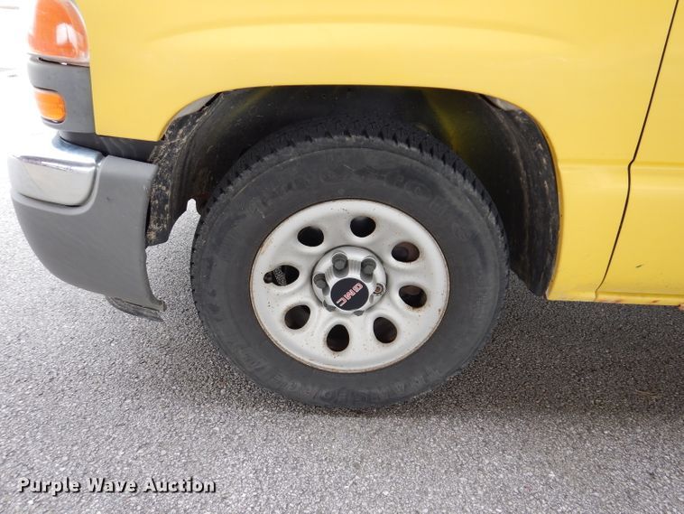 image for item DL5737 2007 GMC Sierra 1500  pickup truck