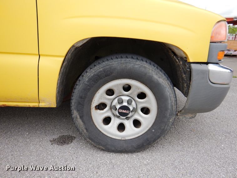 image for item DL5737 2007 GMC Sierra 1500  pickup truck