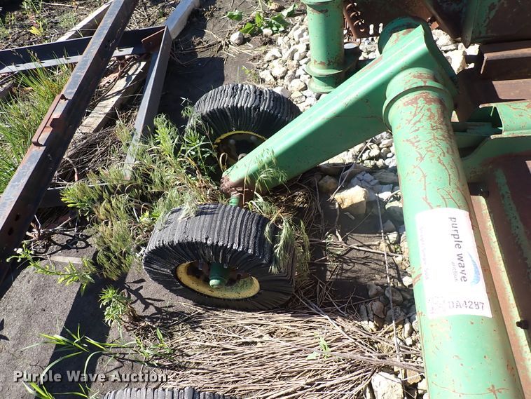 image for item DL7523 John Deere 1518  batwing rotary mower