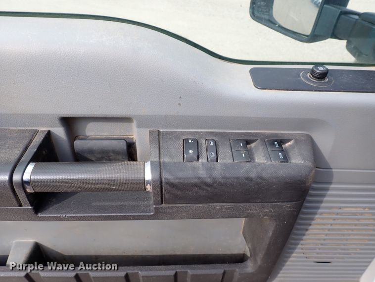 image for item DL7561 2016 Ford F250 Super Duty  Crew Cab pickup truck