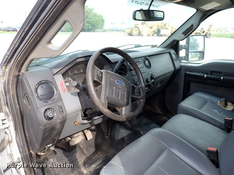 image for item DL7561 2016 Ford F250 Super Duty  Crew Cab pickup truck