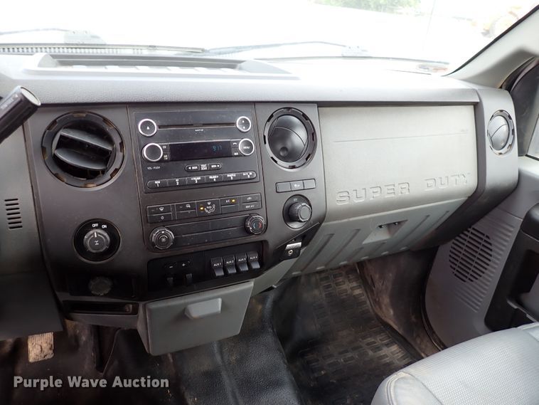 image for item DL7561 2016 Ford F250 Super Duty  Crew Cab pickup truck