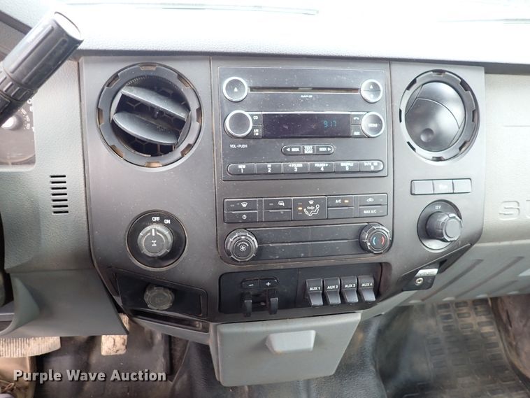 image for item DL7561 2016 Ford F250 Super Duty  Crew Cab pickup truck