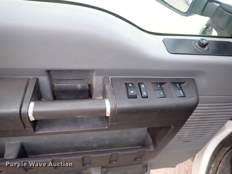 image for item DL7562 2016 Ford F250 Super Duty  Crew Cab pickup truck