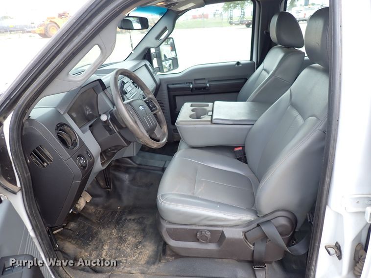 image for item DL7562 2016 Ford F250 Super Duty  Crew Cab pickup truck