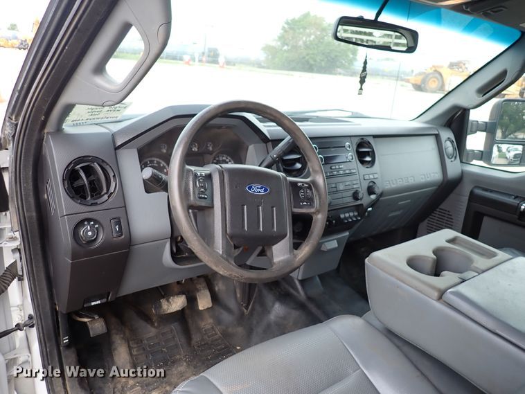 image for item DL7562 2016 Ford F250 Super Duty  Crew Cab pickup truck