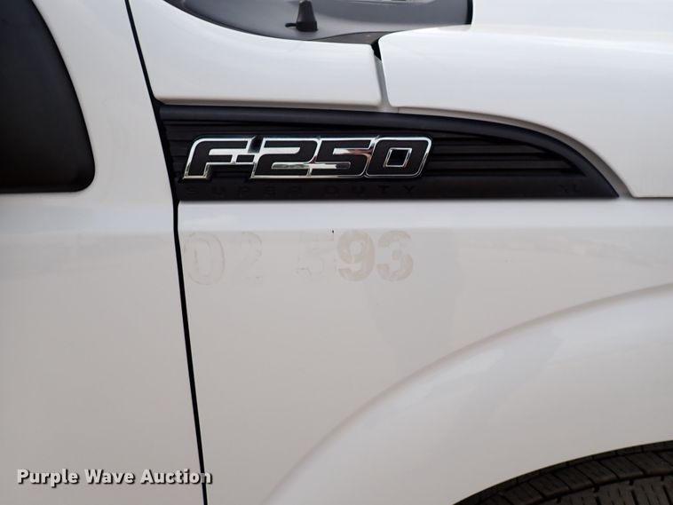 image for item DL7562 2016 Ford F250 Super Duty  Crew Cab pickup truck