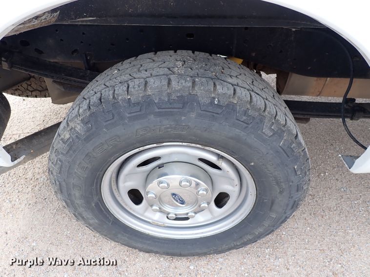 image for item DL7562 2016 Ford F250 Super Duty  Crew Cab pickup truck