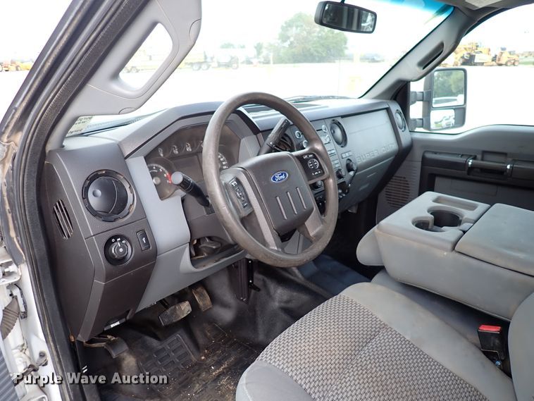 image for item DL7563 2016 Ford F250 Super Duty  Crew Cab pickup truck