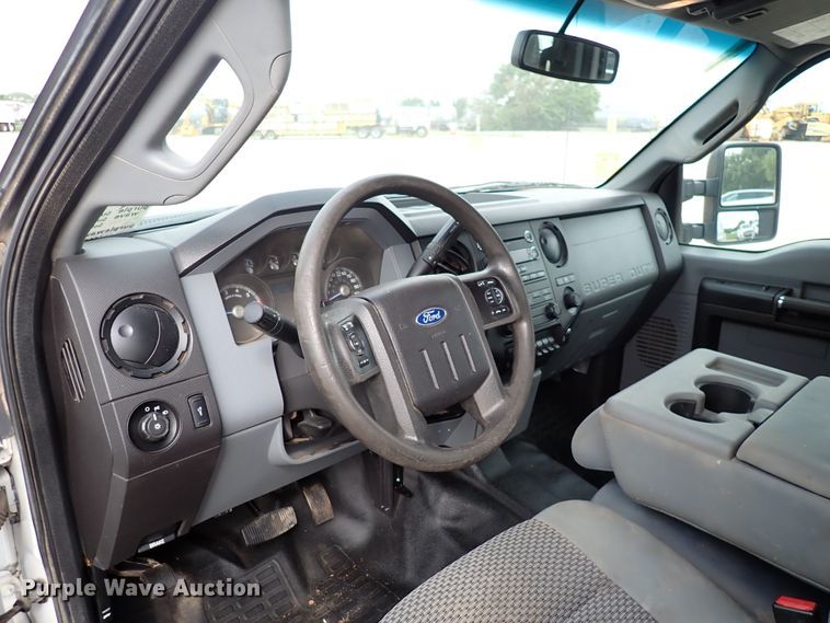 image for item DL7563 2016 Ford F250 Super Duty  Crew Cab pickup truck