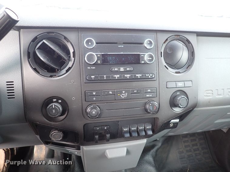 image for item DL7563 2016 Ford F250 Super Duty  Crew Cab pickup truck