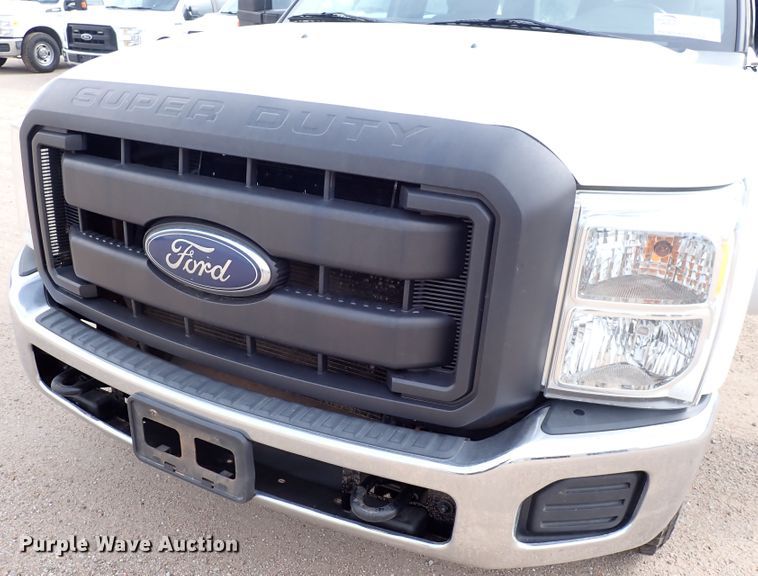 image for item DL7563 2016 Ford F250 Super Duty  Crew Cab pickup truck