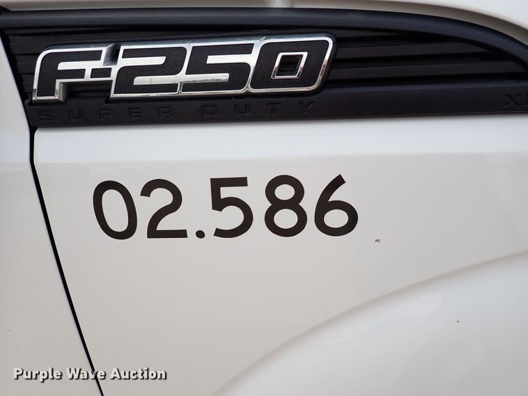 image for item DL7563 2016 Ford F250 Super Duty  Crew Cab pickup truck