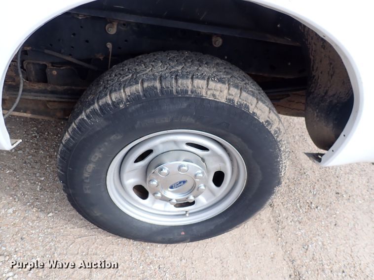 image for item DL7563 2016 Ford F250 Super Duty  Crew Cab pickup truck