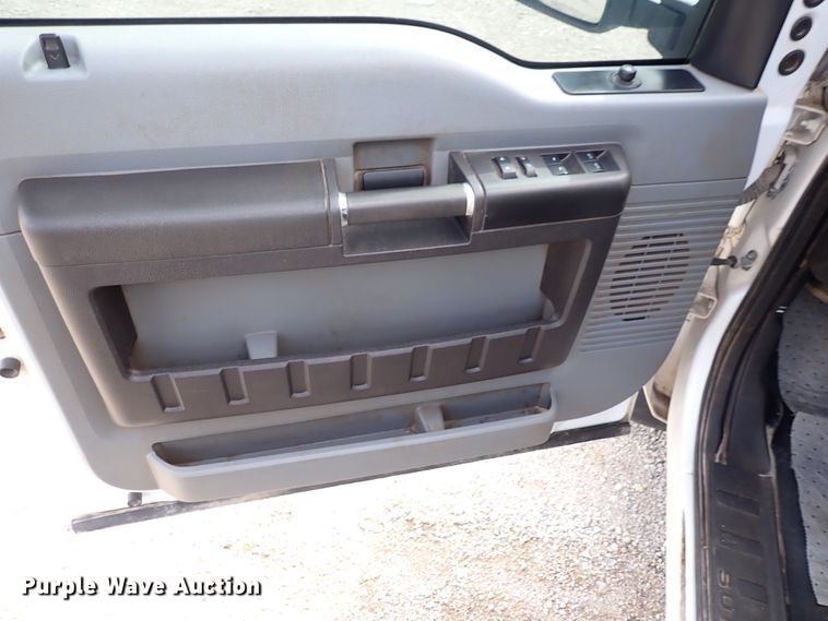 image for item DL7572 2015 Ford F250 Super Duty  Crew Cab pickup truck