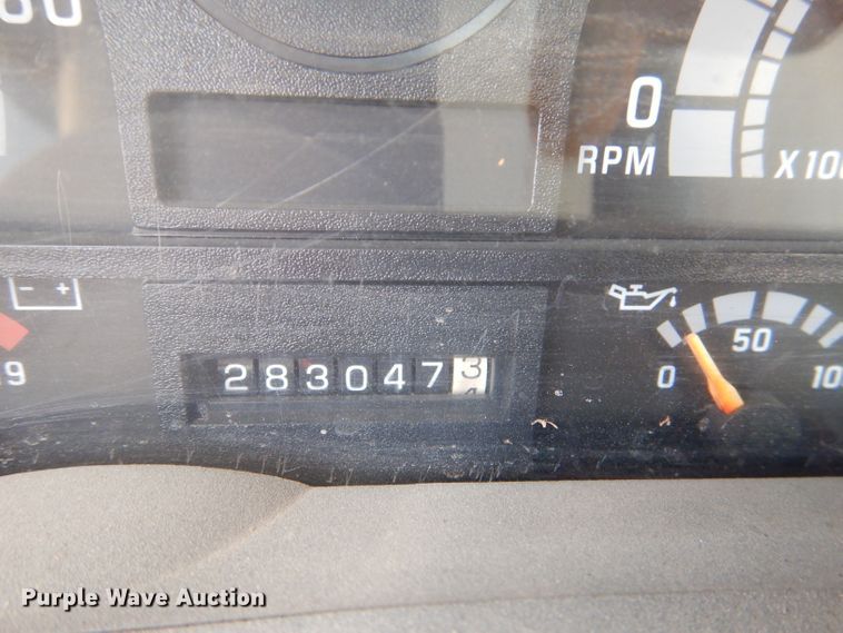 image for item DL8063 2000 Chevrolet C6500  truck cab and chassis