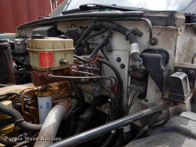 image for item DL8063 2000 Chevrolet C6500  truck cab and chassis