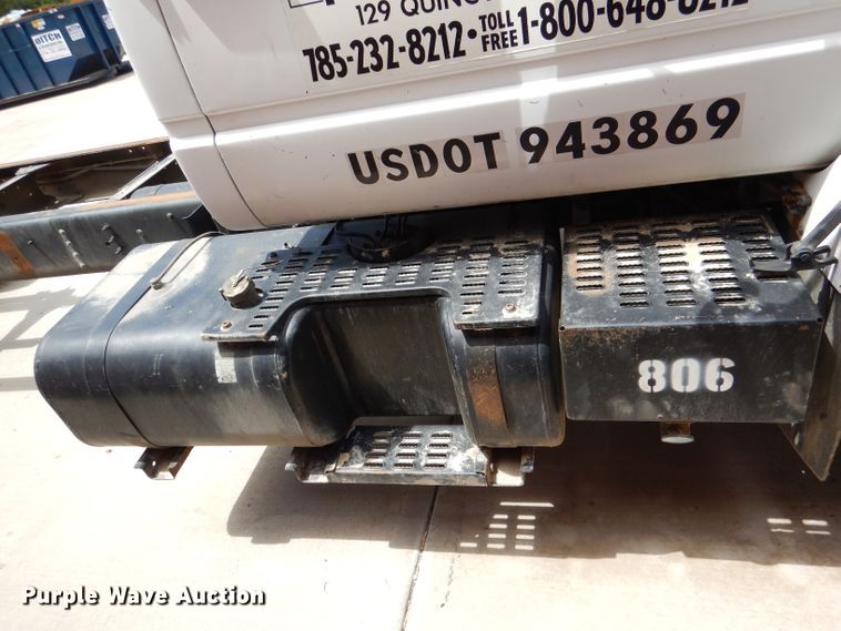 image for item DL8063 2000 Chevrolet C6500  truck cab and chassis