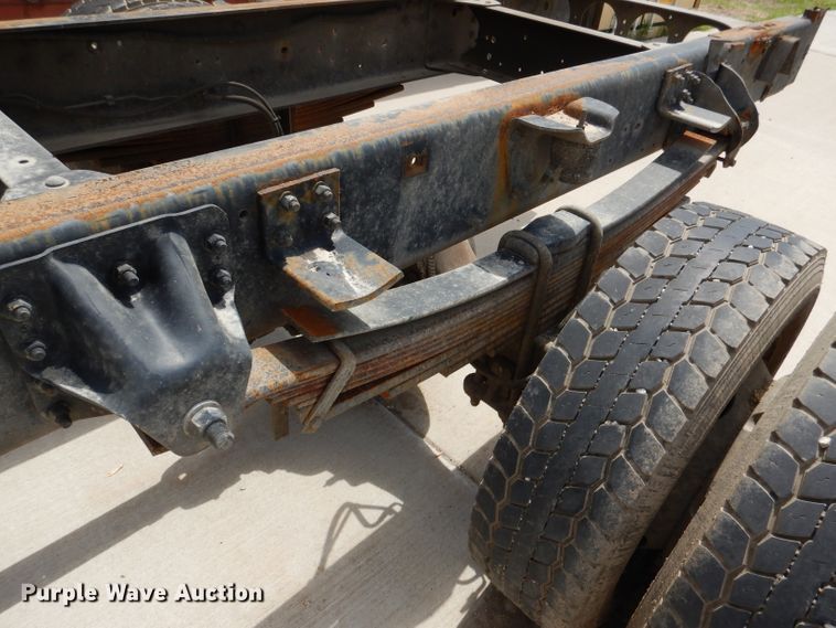 image for item DL8063 2000 Chevrolet C6500  truck cab and chassis