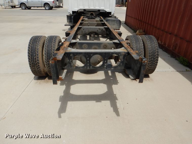 image for item DL8063 2000 Chevrolet C6500  truck cab and chassis