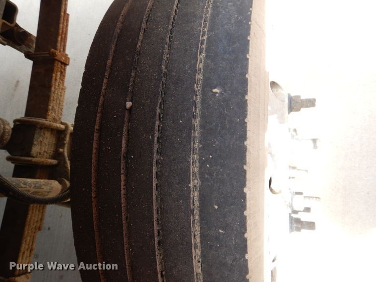 image for item DL8063 2000 Chevrolet C6500  truck cab and chassis