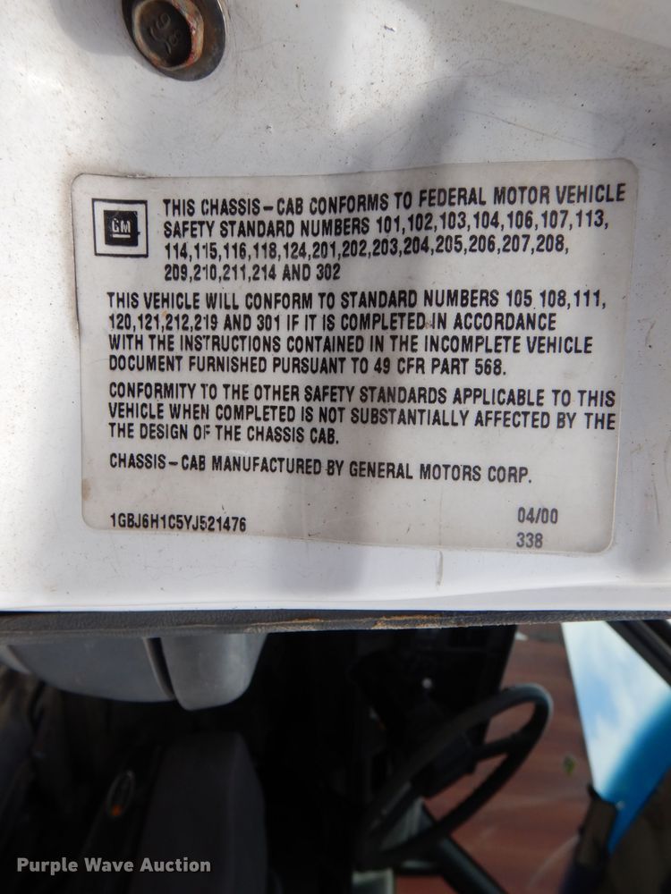 image for item DL8063 2000 Chevrolet C6500  truck cab and chassis