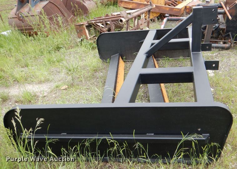 image for item DL8836 Tractor attachments