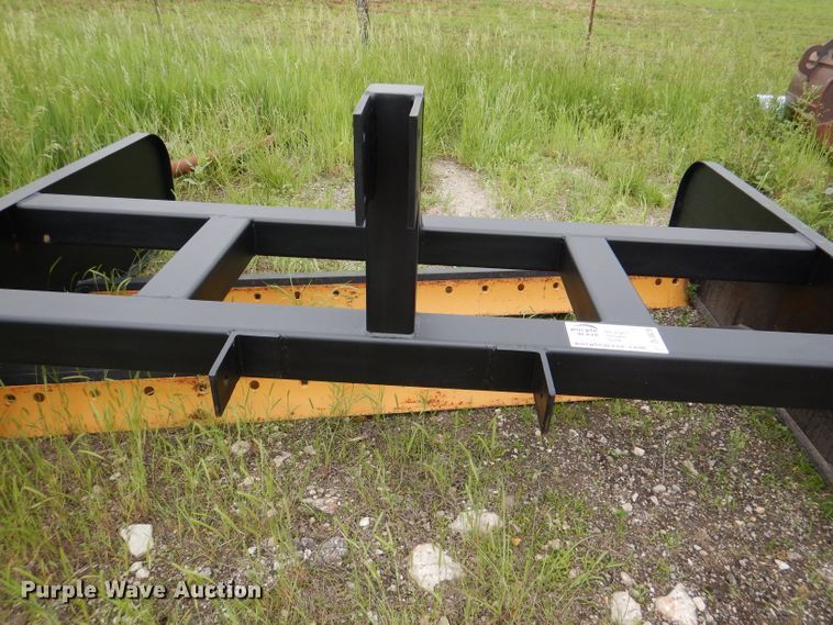 image for item DL8836 Tractor attachments