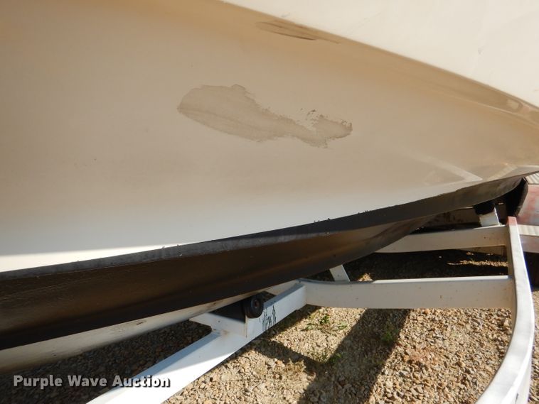 image for item DM0021 1984 Cruiser Ultra 26  boat