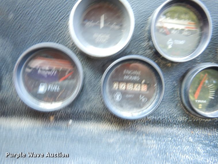 image for item DM0021 1984 Cruiser Ultra 26  boat