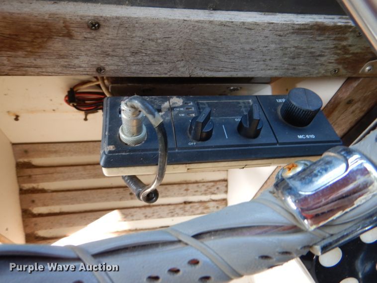 image for item DM0021 1984 Cruiser Ultra 26  boat