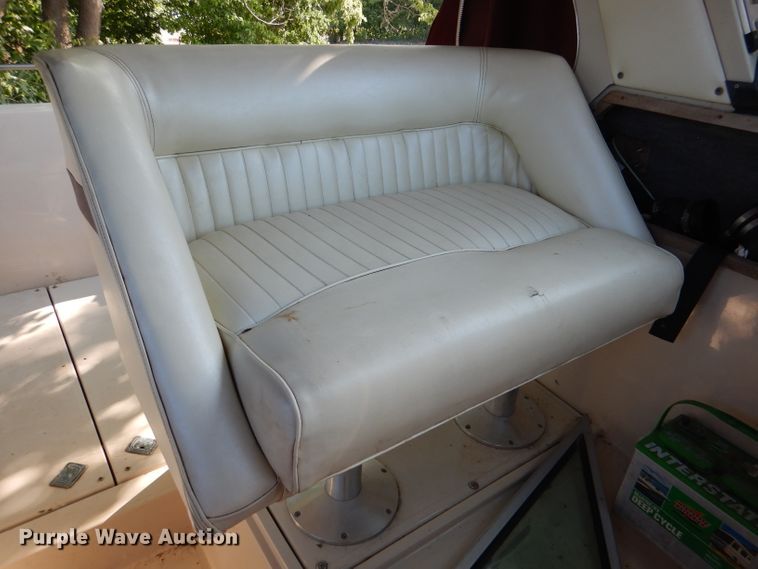 image for item DM0021 1984 Cruiser Ultra 26  boat