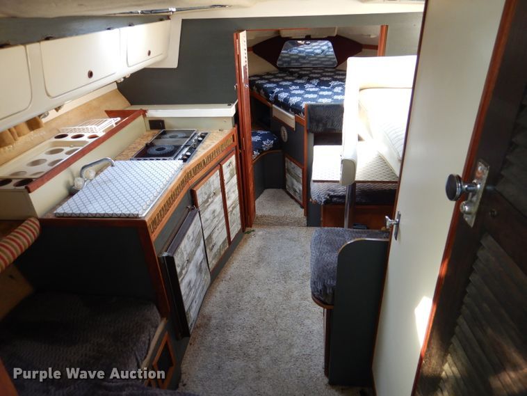 image for item DM0021 1984 Cruiser Ultra 26  boat