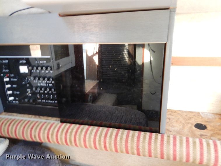 image for item DM0021 1984 Cruiser Ultra 26  boat