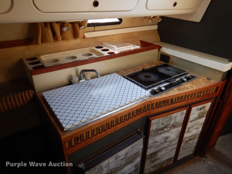 image for item DM0021 1984 Cruiser Ultra 26  boat