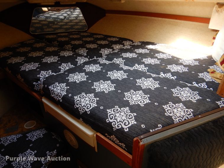 image for item DM0021 1984 Cruiser Ultra 26  boat