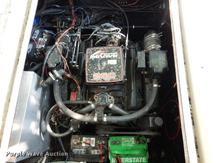 image for item DM0021 1984 Cruiser Ultra 26  boat