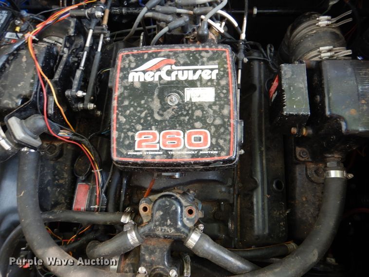 image for item DM0021 1984 Cruiser Ultra 26  boat