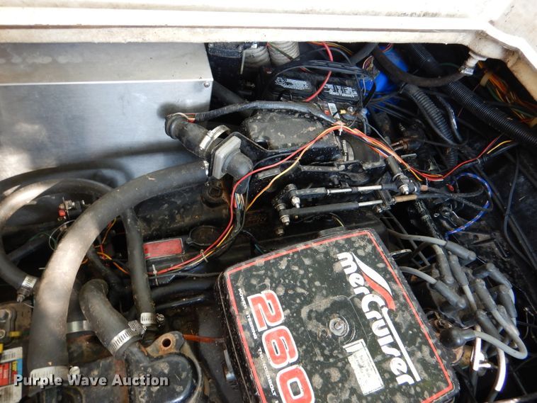 image for item DM0021 1984 Cruiser Ultra 26  boat