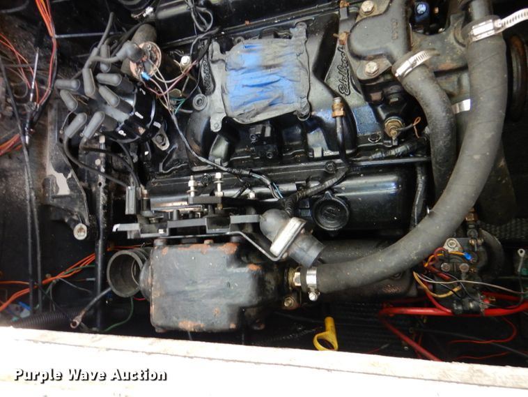 image for item DM0021 1984 Cruiser Ultra 26  boat