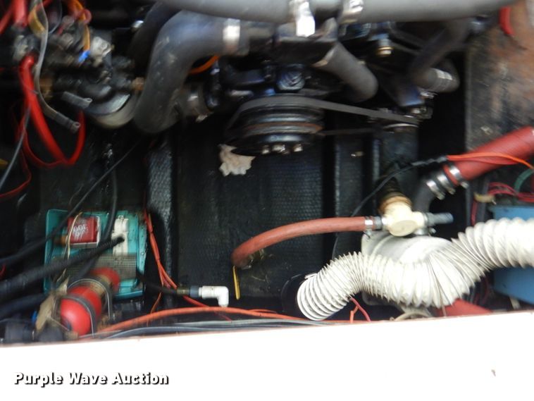 image for item DM0021 1984 Cruiser Ultra 26  boat