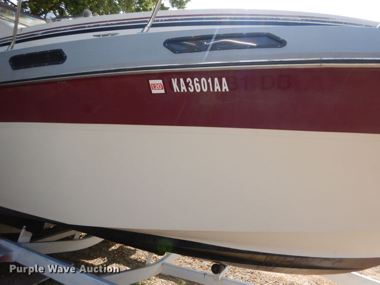 image for item DM0021 1984 Cruiser Ultra 26  boat