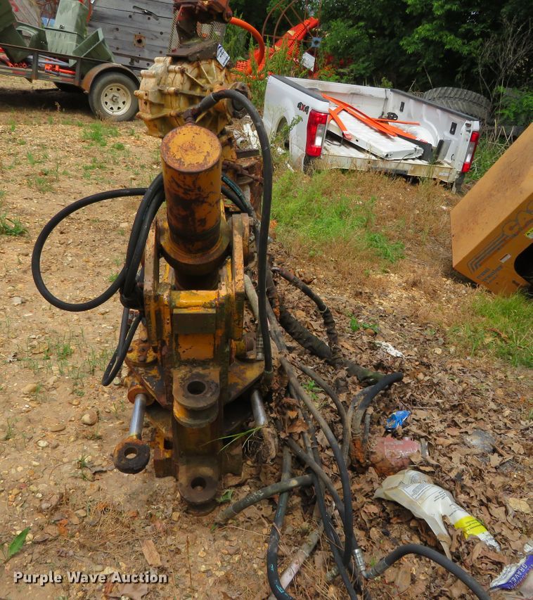 image for item DN5896 Bron V75 vibratory cable plow